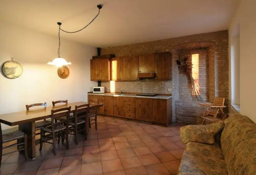 Huoneisto 2 Makuuhuonetta, Tenuta Le Sorgive Agriturismo