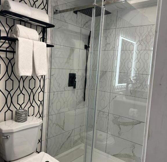 スイート(家族用), The Spot