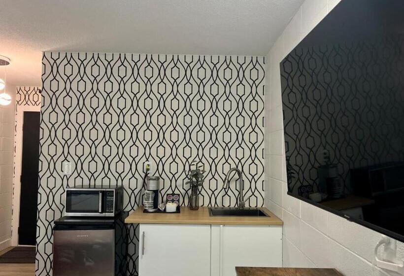 スイート(家族用), The Spot