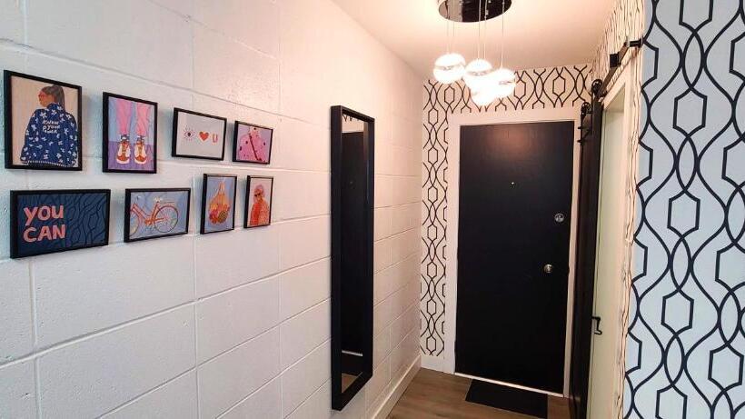 スタンダードルーム, The Spot