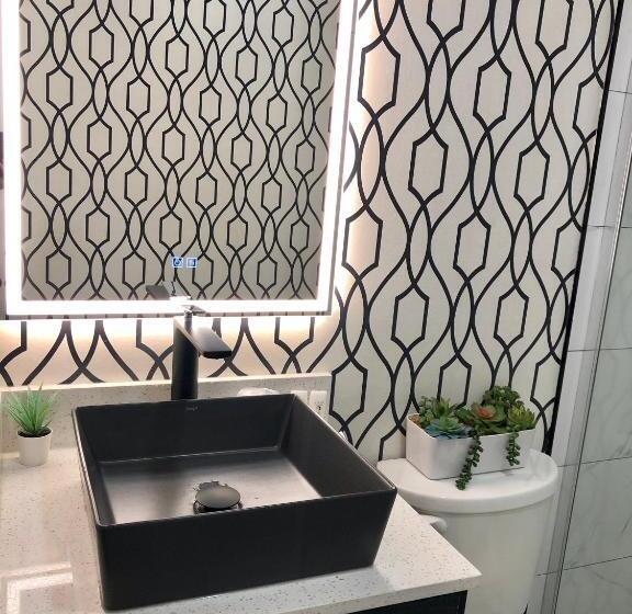 スタンダードルーム, The Spot