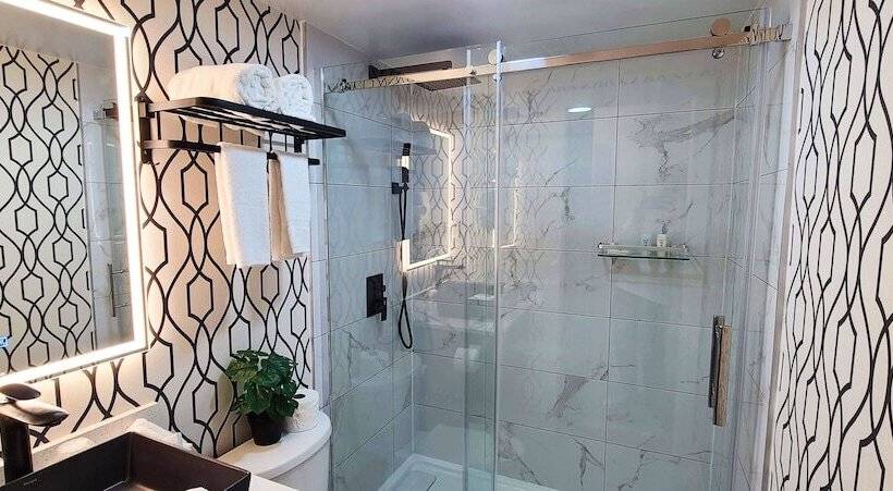 キングサイドベッドのスタンダードワンルーム, The Spot