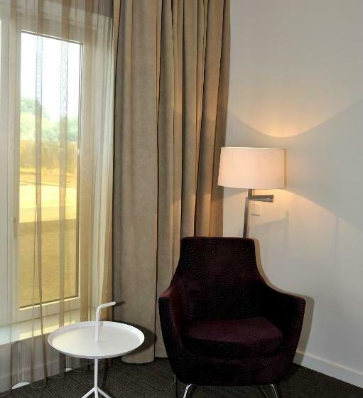 标准单人间, Udens Duyn