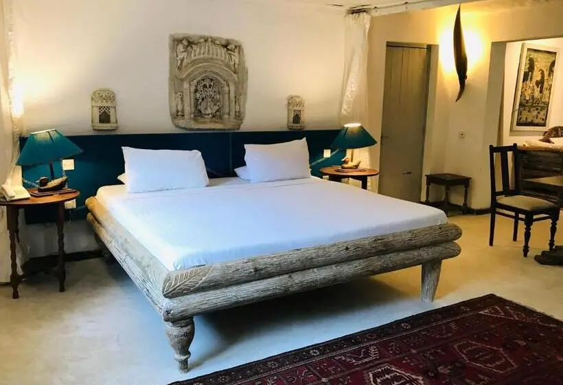 سوییت جونیور, White Elephant Sea Lodge