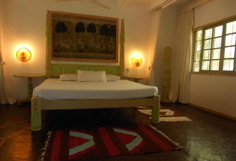 Трехместный Номер Стандарт с Балконом, White Elephant Sea Lodge