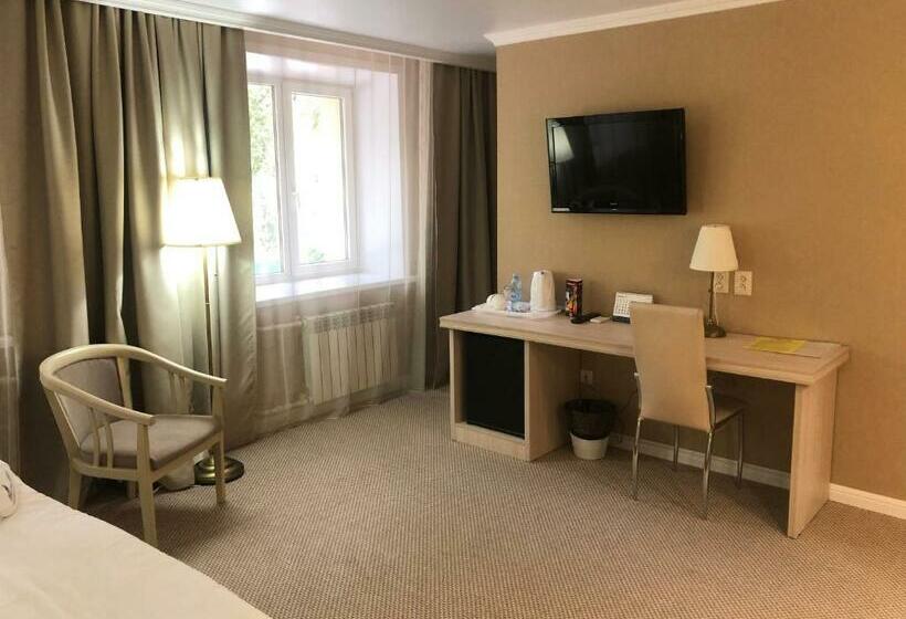 سوییت جونیور, Skif Hotel & Spa