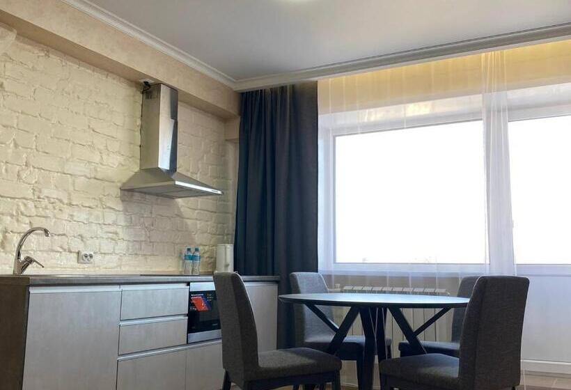 آپارتمان 1 خوابه با بالکن, Skif Hotel & Spa