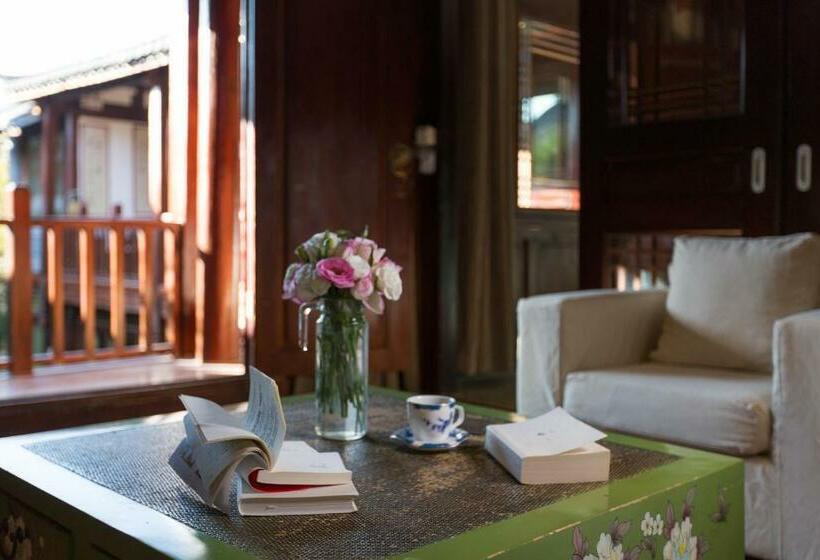 سوییت سوپریور, Jun Bo Xuan Boutique