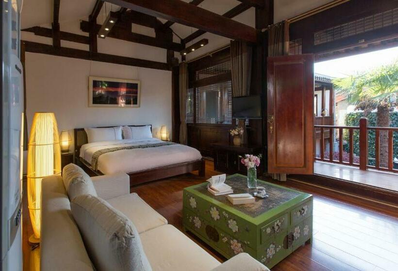 سوییت سوپریور, Jun Bo Xuan Boutique