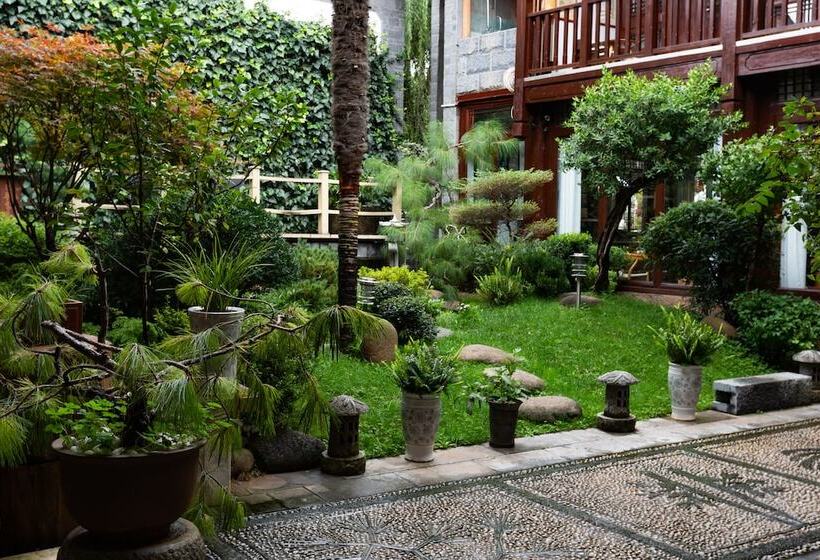 سوییت خانوادگی, Jun Bo Xuan Boutique