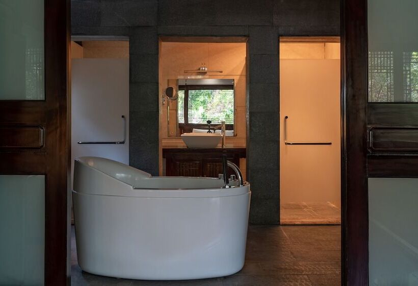 Family Suite, Jun Bo Xuan Boutique