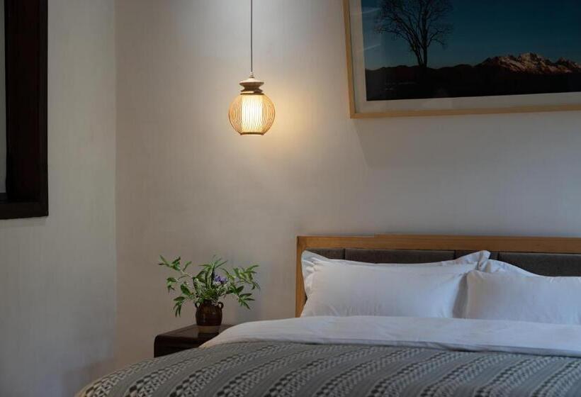 سوییت سوپریور, Jun Bo Xuan Boutique