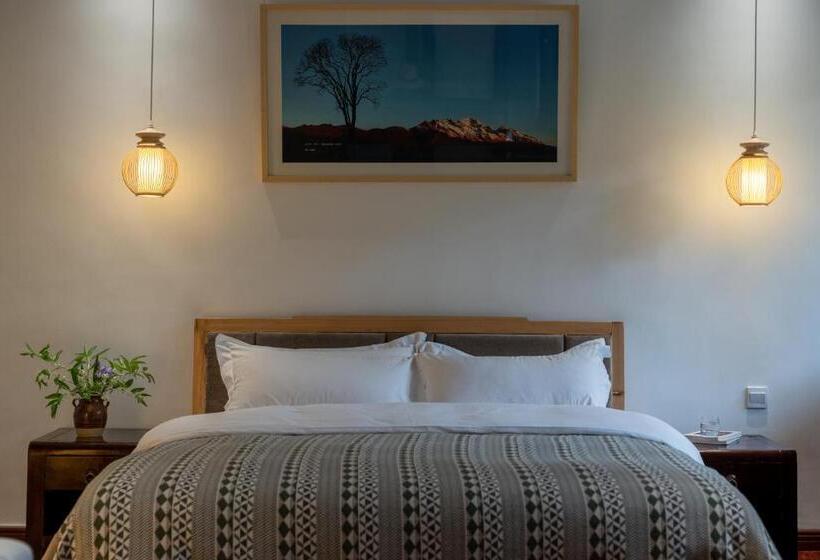 سوییت سوپریور, Jun Bo Xuan Boutique