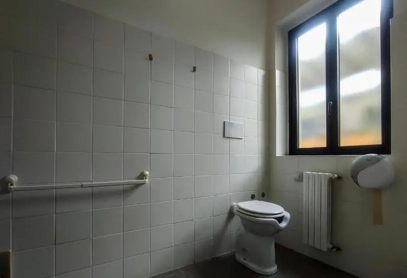 エコノミールーム, Lake Como Beach Hostel