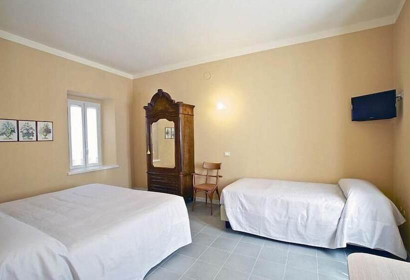Номер Стандарт с Балконом, Locanda Della Maria