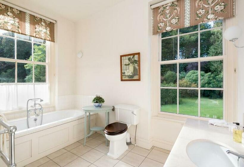 带大床的标准间, Warwick Hall