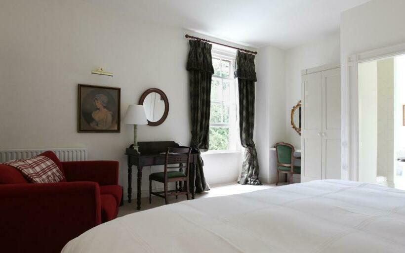 带大床的标准间, Warwick Hall