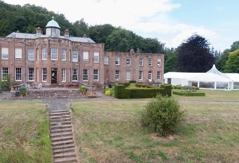 Deluxe room with river view, Warwick Hall