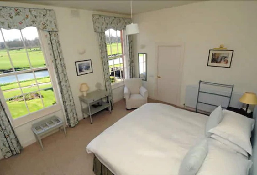 套房, Warwick Hall