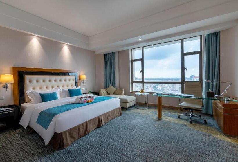 디럭스 룸, Elong Me