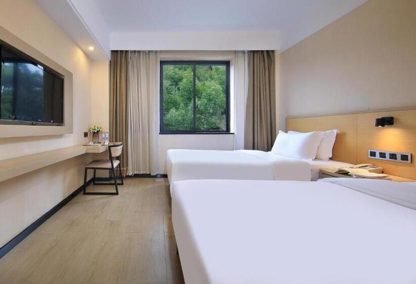 Номер Комфорт, Wing Hotel Guilin  Pedestrian Street