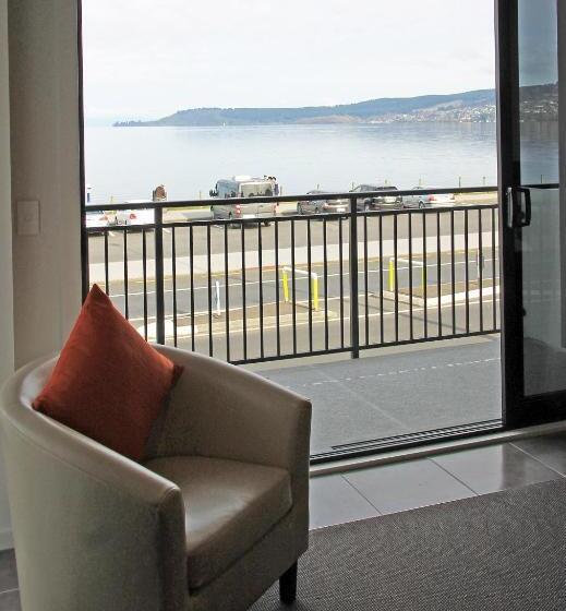 Standard studio with lake view, Acacia Lake View Motel