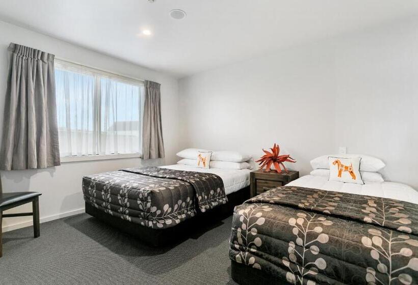 Апартаменты Superior 2 Спальни, Acacia Lake View Motel