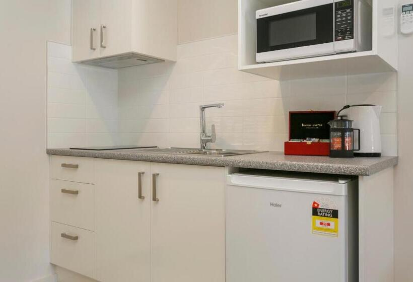 キングサイズベッドのスイートルーム, Acacia Lake View Motel