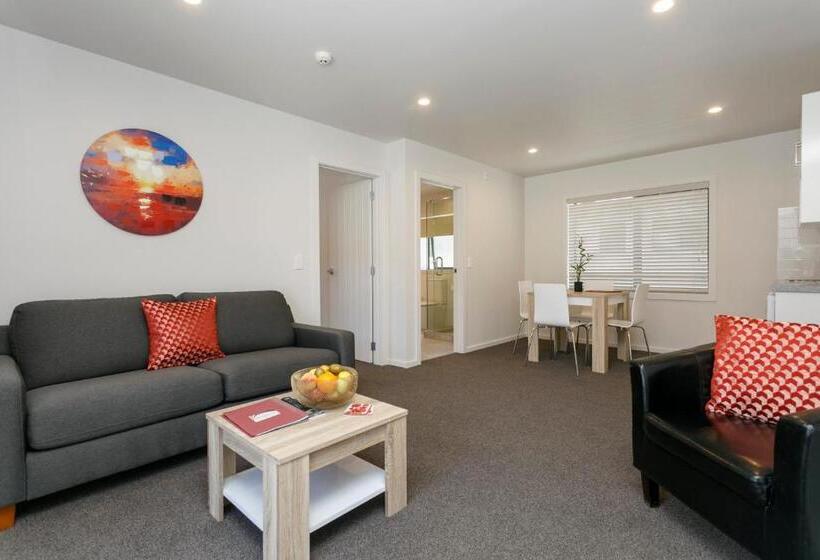 キングサイズベッドのスイートルーム, Acacia Lake View Motel