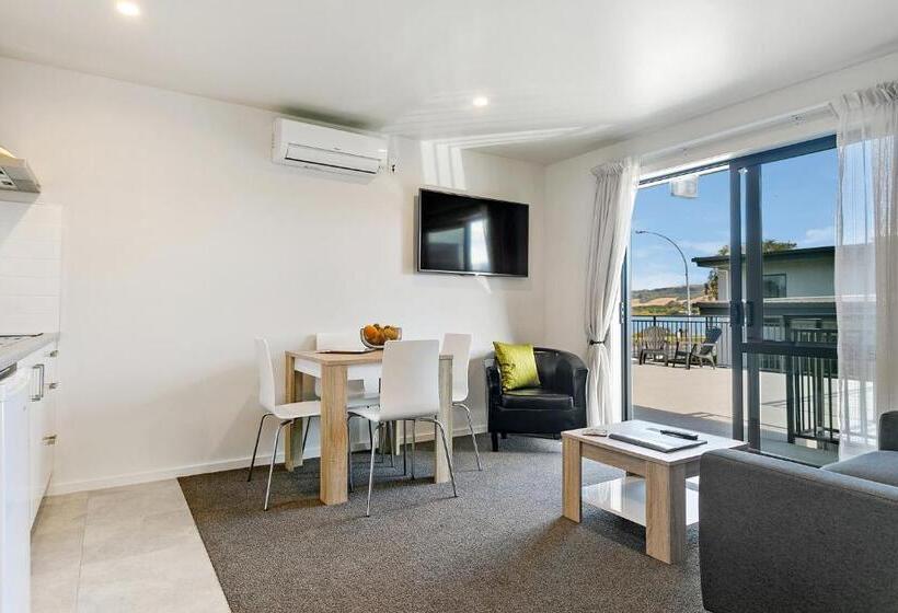 スイート（家族用）, Acacia Lake View Motel