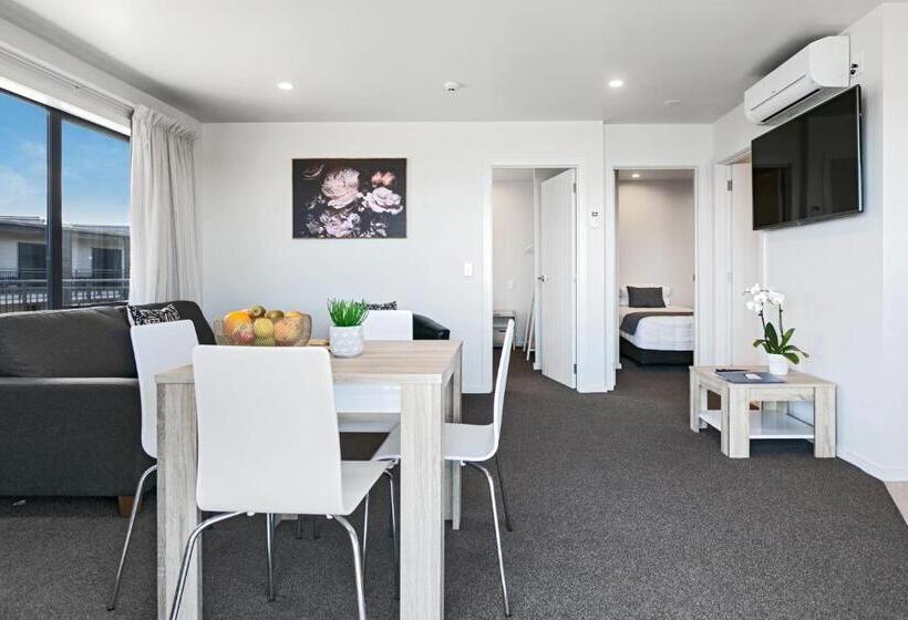 ファミリールーム, Acacia Lake View Motel