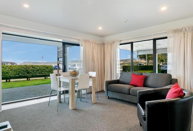 ファミリールーム, Acacia Lake View Motel