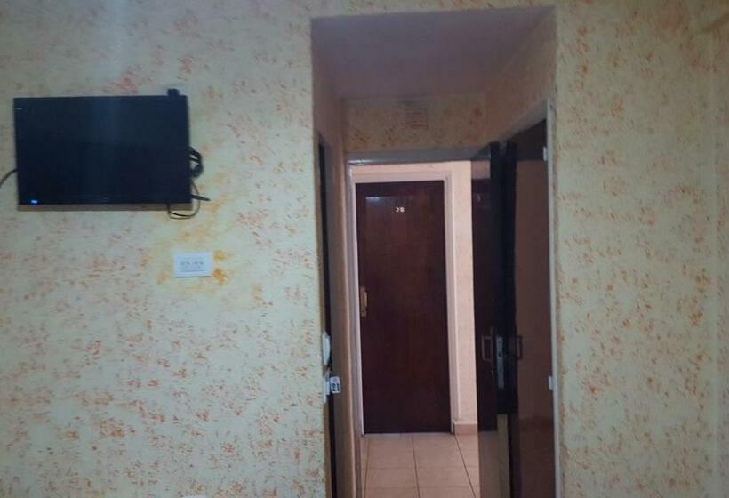 スタンダードルーム, Aquilano