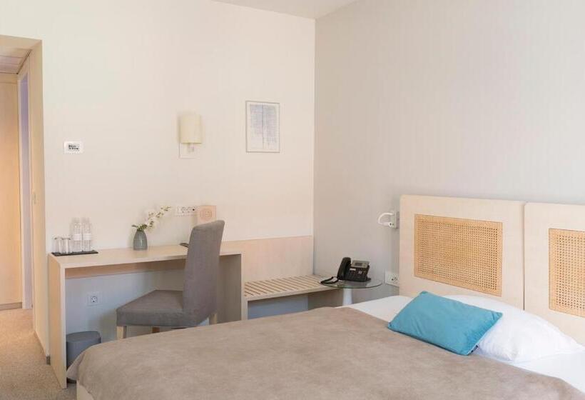 اتاق پرمیوم, Art