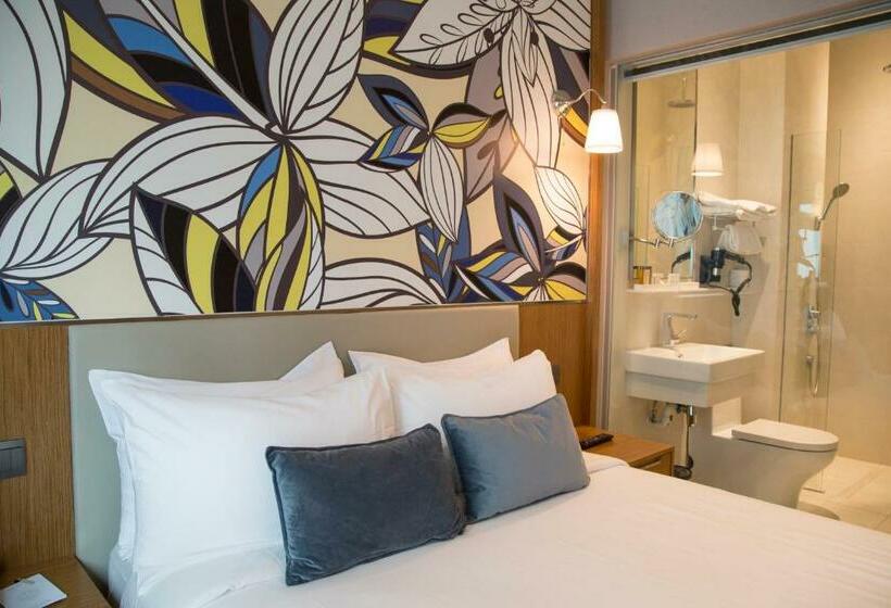 اتاق لوکس, Bencoolen@hong Kong Street