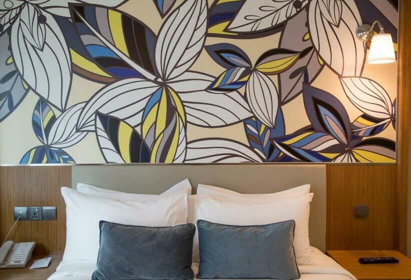 اتاق لوکس, Bencoolen@hong Kong Street