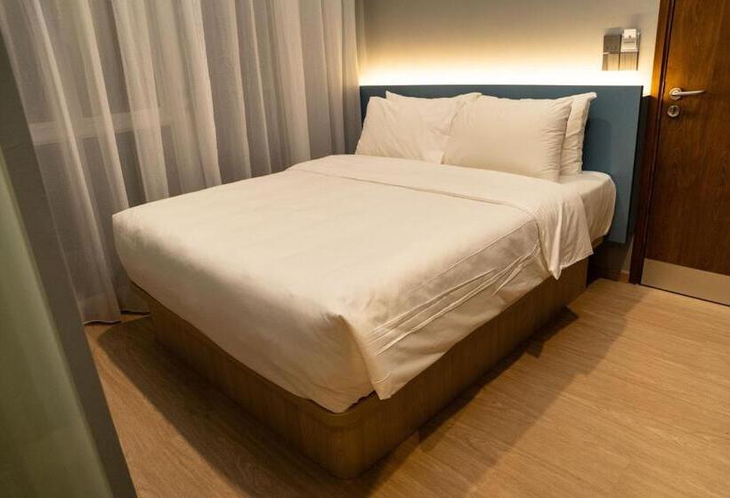 اتاق لوکس با تخت دو نفره بزرگ, Bencoolen@hong Kong Street