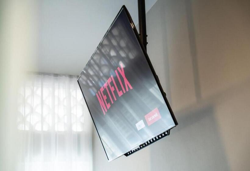 اتاق اجرایی با تخت بزرگ, Bencoolen@hong Kong Street