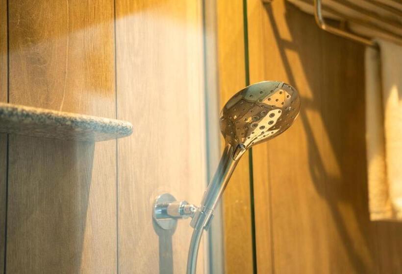 اتاق پرمیوم, Bencoolen@hong Kong Street