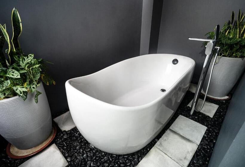 اتاق پرمیوم, Bencoolen@hong Kong Street