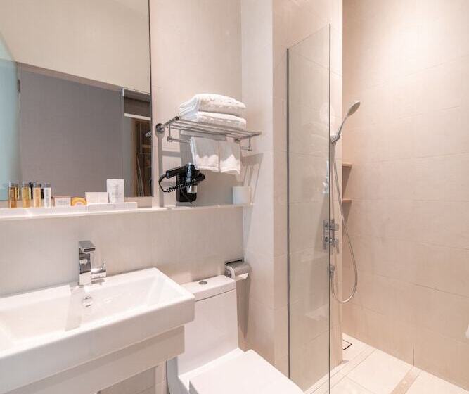 اتاق لوکس, Bencoolen@hong Kong Street