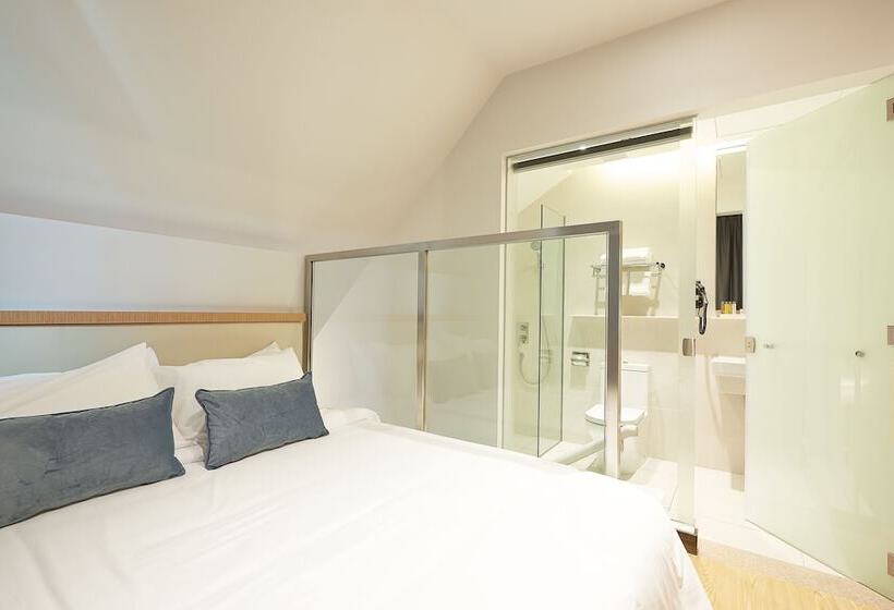 سوییت, Bencoolen@hong Kong Street