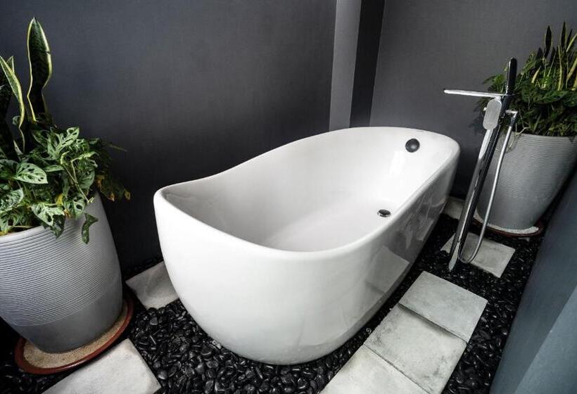 اتاق پرمیوم, Bencoolen@hong Kong Street