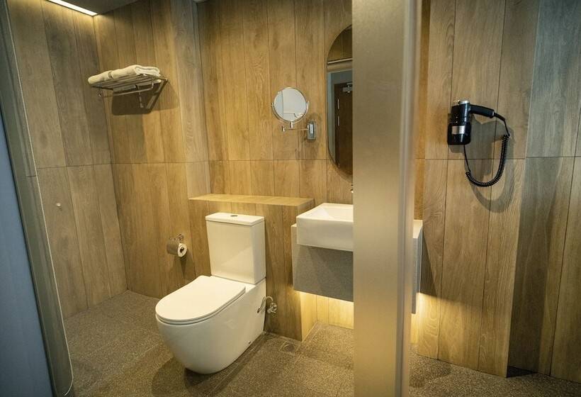 اتاق اجرایی, Bencoolen@hong Kong Street