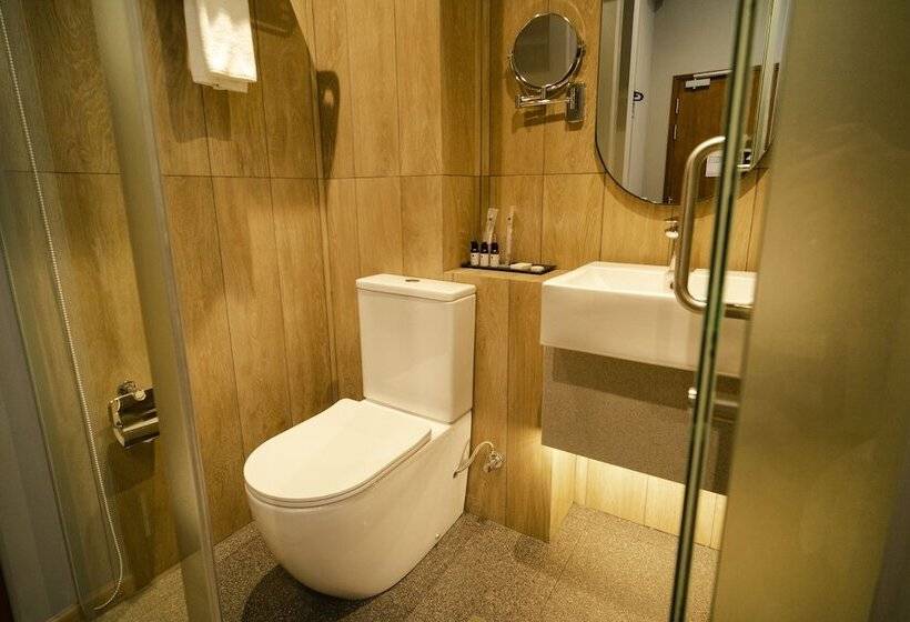 اتاق لوکس, Bencoolen@hong Kong Street