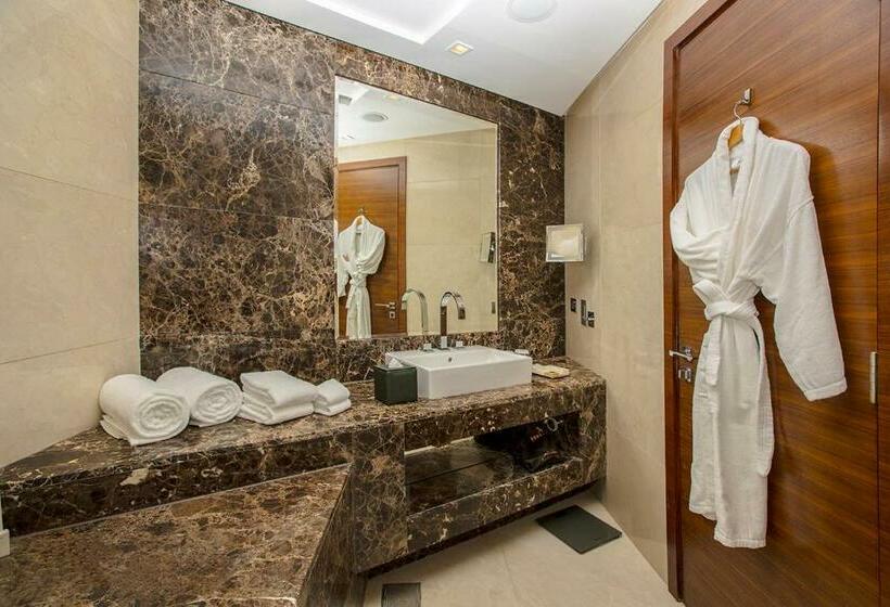 اتاق سوپریور با تخت بزرگ, Grand Millennium Sulaimani