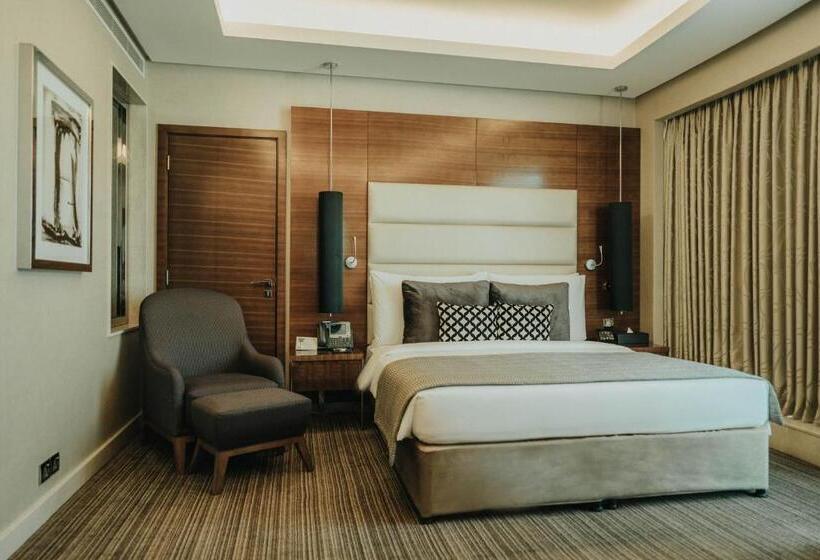 디럭스 룸 킹사이즈 침대, Grand Millennium Sulaimani