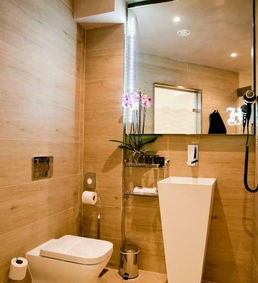 اتاق استاندارد با چشم‌انداز دریا, Hugo S Boutique Hotel   Adults Only