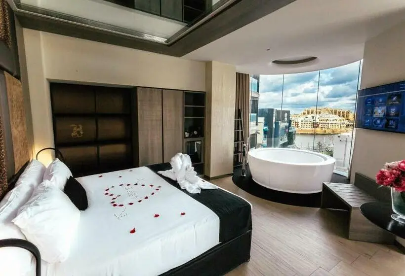 سوئیت با وان آب گرم, Hugo S Boutique Hotel   Adults Only