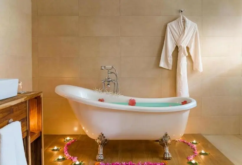 ویلای یک اتاق خوابه با استخر شنا, Kudafushi Resort & Spa